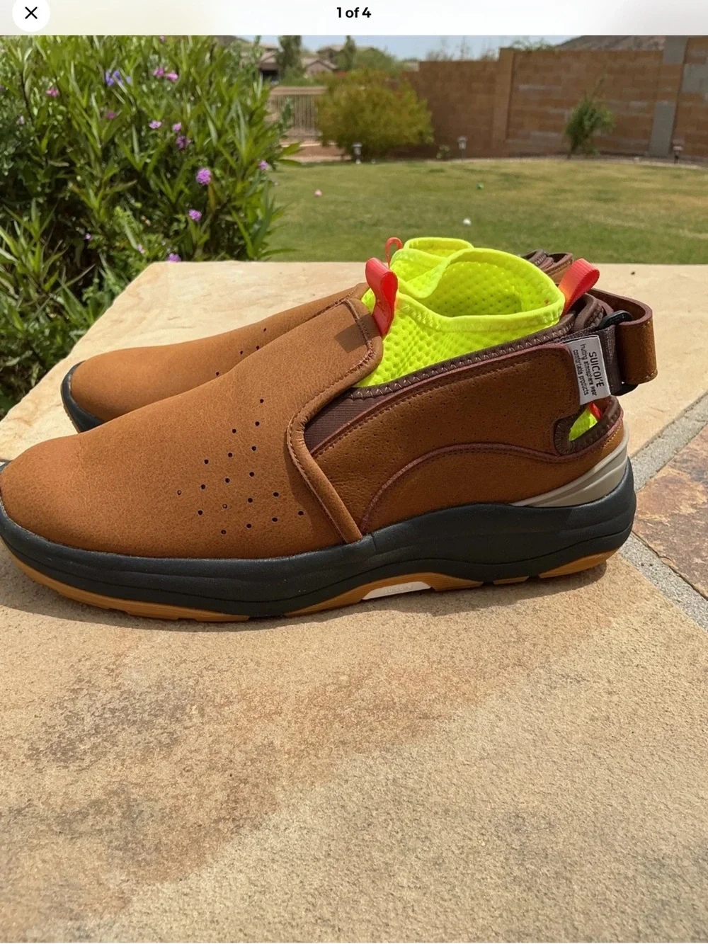 SUICOKE AMen's Slip-On Casual Shoe in Brown with Neon Yellow Lining